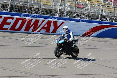 media/Aug-27-2022-Fastrack Riders (Sat) [[c588535105]]/Level 1/Session 1 Start Finish/